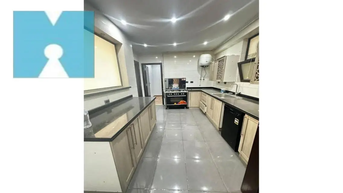 Stunning Apartment with Exceptional Features in MASTER-KEY-2017-20
