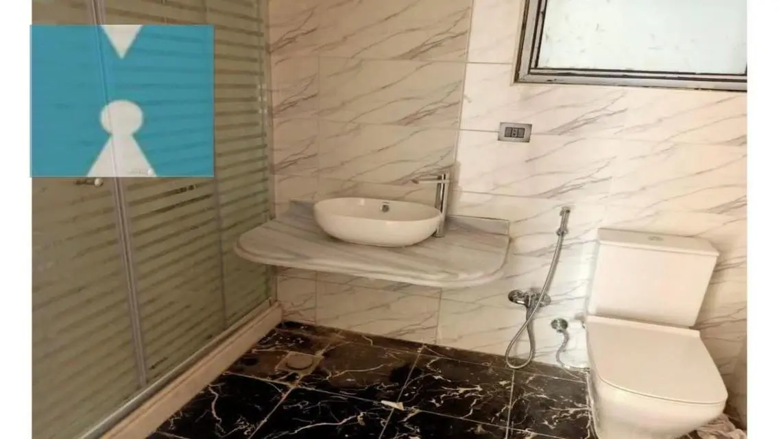 Stunning Apartment with Exceptional Features in MASTER-KEY-2017-20
