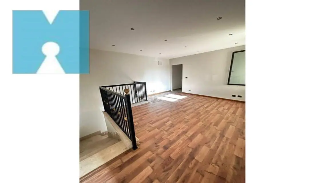 Stunning Apartment with Exceptional Features in MASTER-KEY-2017-20