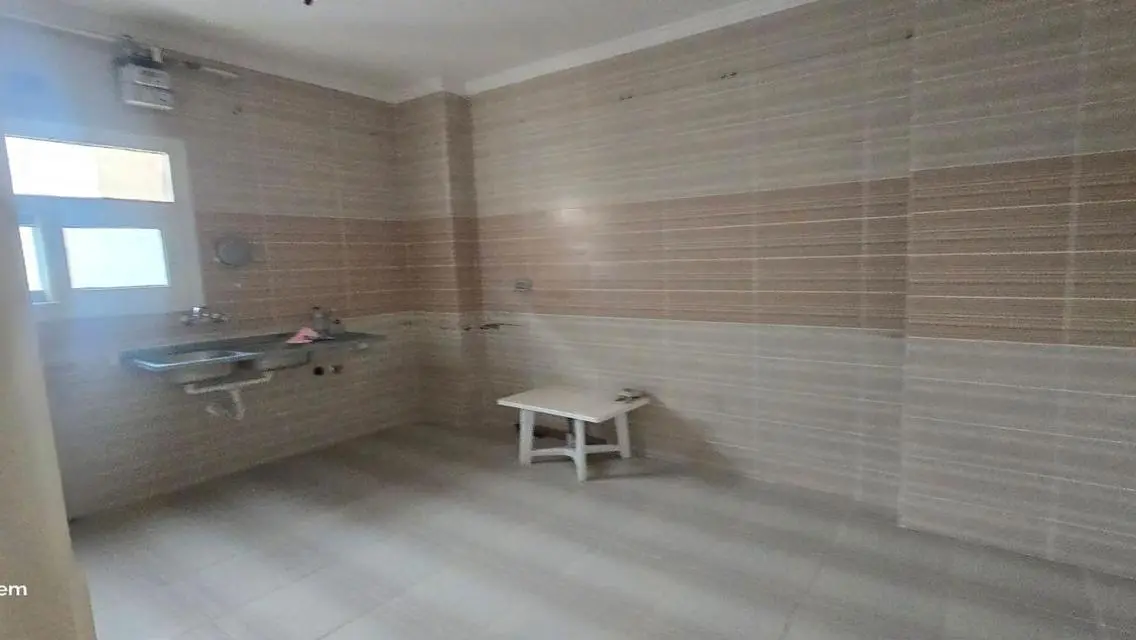 شقة فاخرة للبيع في B8 بمساحة 208 متر