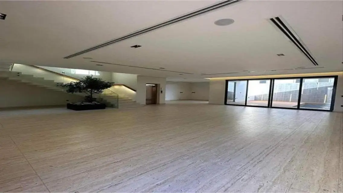 Luxury Apartment with Lake View in Zed East