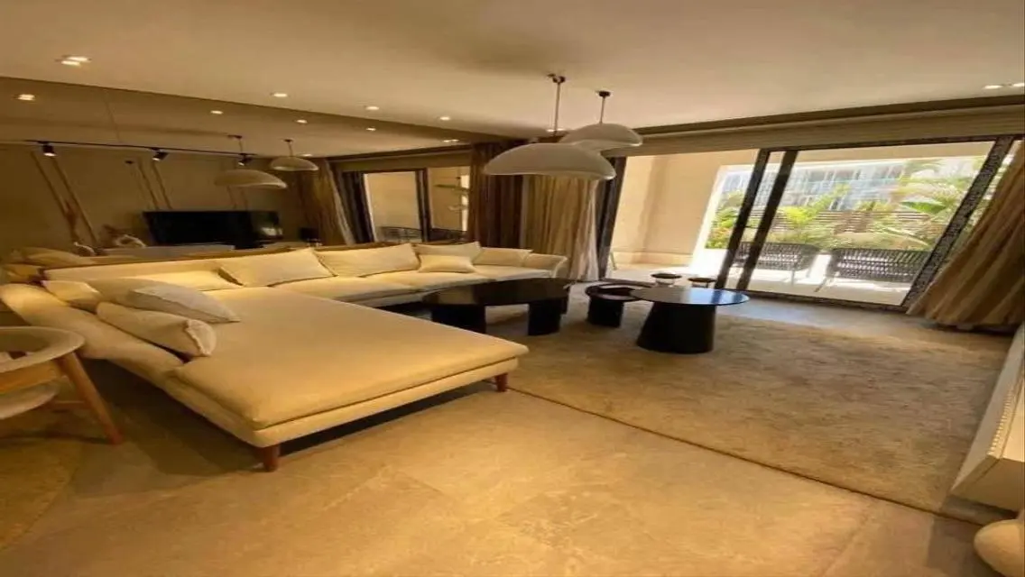 Luxury Apartment with Lake View in Zed East