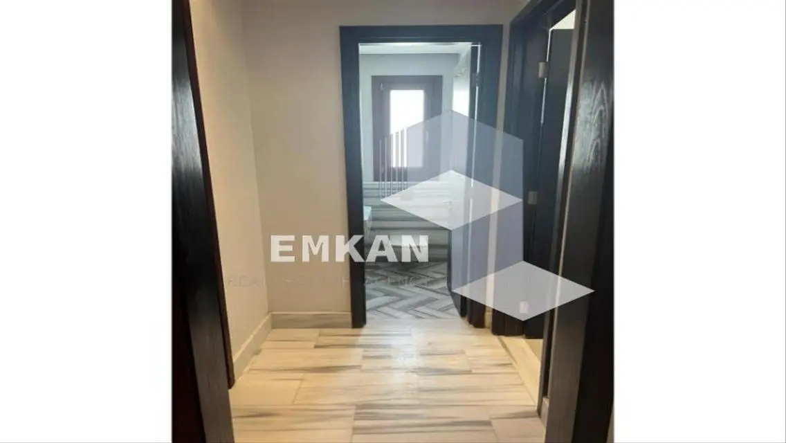 شقة فاخرة 4 غرف نوم بمساحة 300 متر للبيع