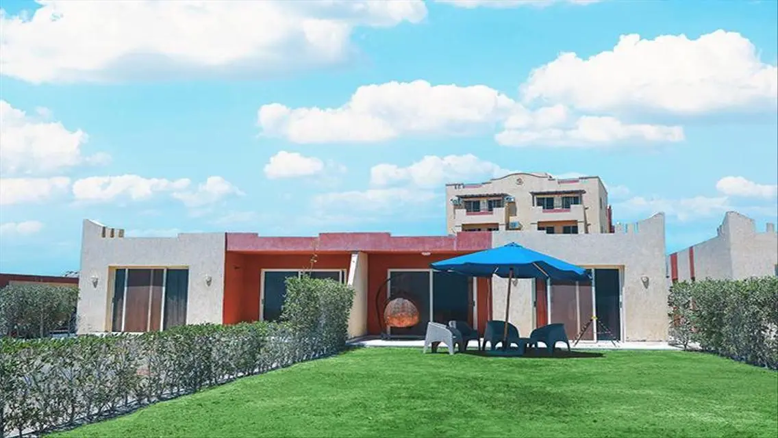 Stunning 264 sqm Apartment with Private Garden and Lake View