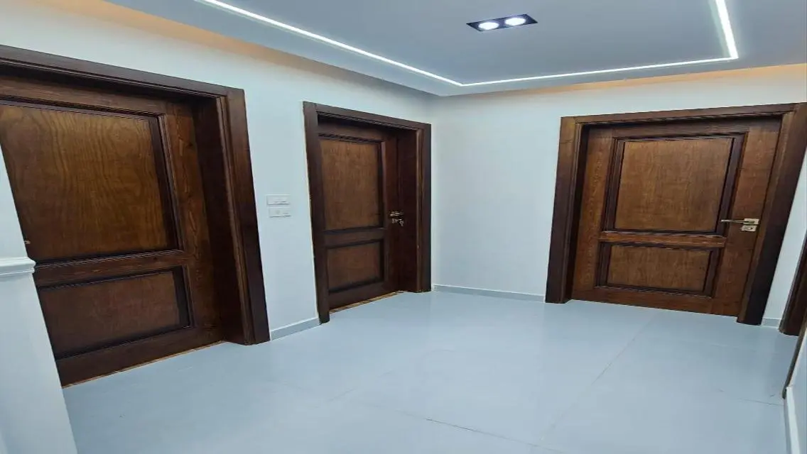 شقة فاخرة للبيع بمساحة 200 متر