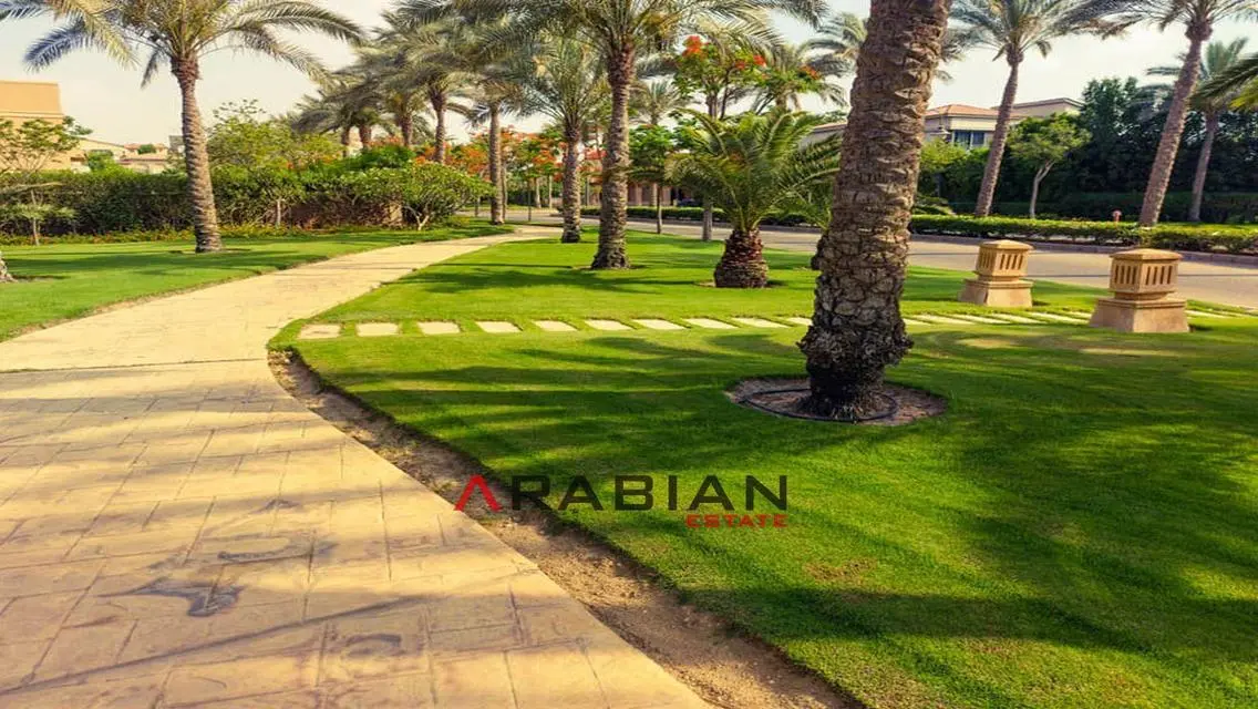 فيلا رائعة للبيع بمساحة واسعة ووسائل راحة فاخرة