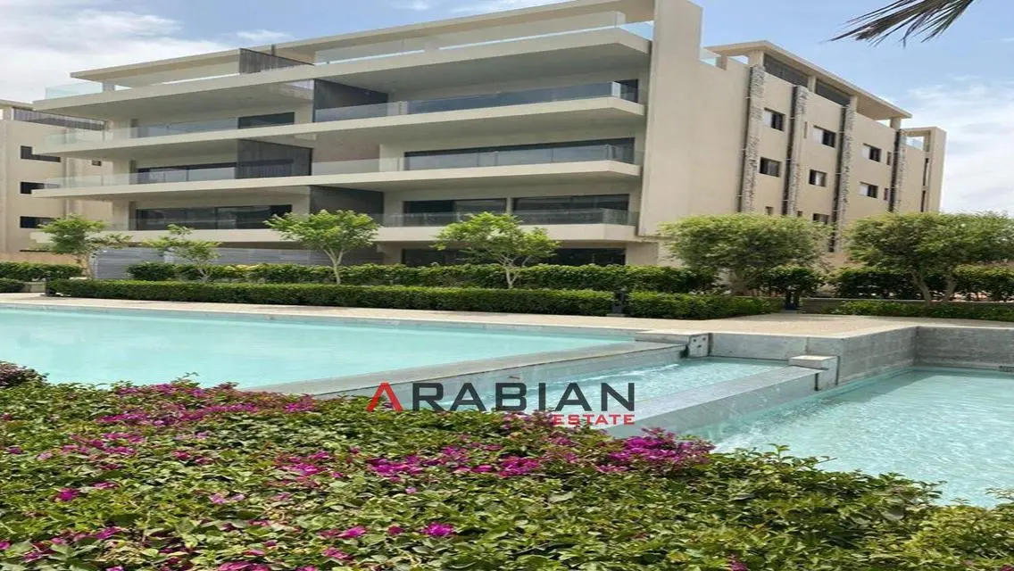 فيلا رائعة للبيع بمساحة واسعة ووسائل راحة فاخرة