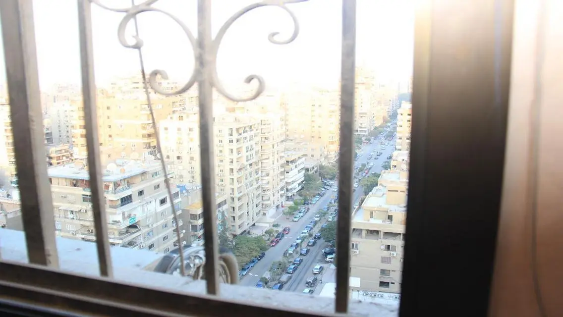 شقة بسعر مغري في موقع متميز