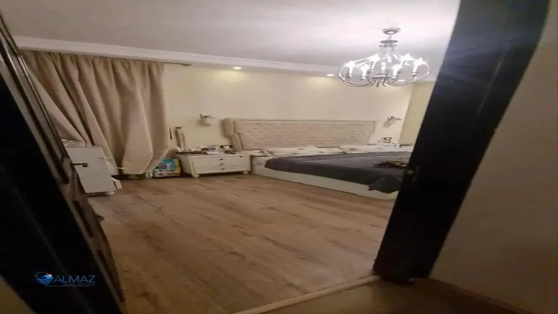 Luxurious Apartment with Spacious Area and Balcony