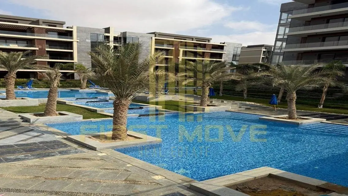 فيلا فاخرة للبيع في هيد بارك، زيد شرق