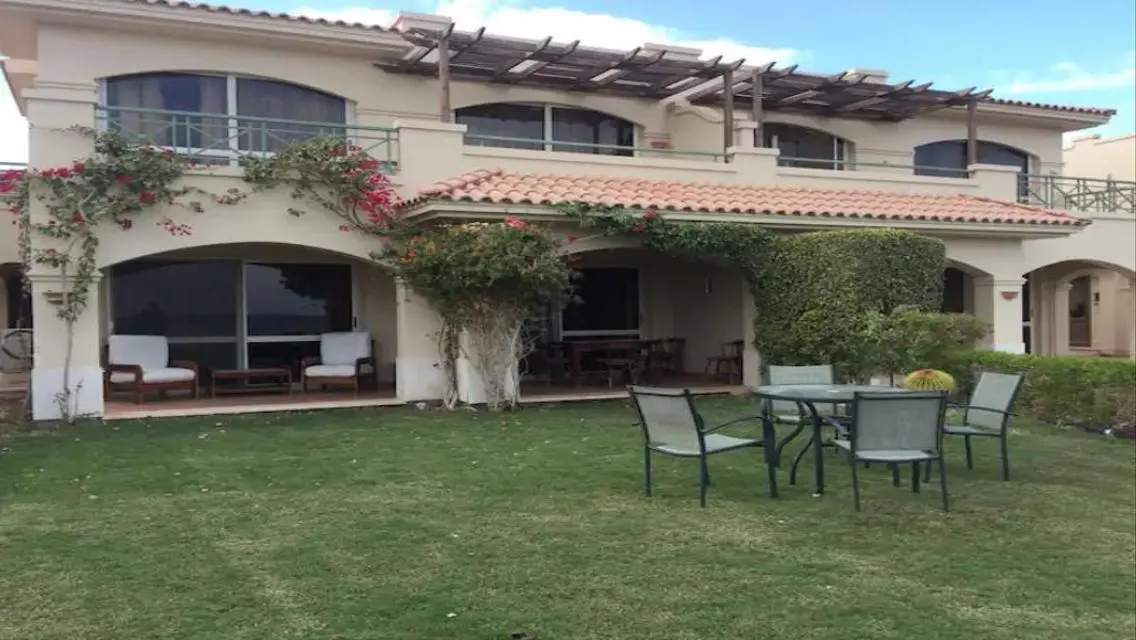 Luxury Villa with Sea View in La Vista 6