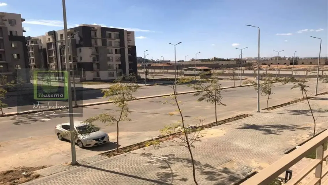 شقة رائعة للإيجار مع شرفة وحارس أمن