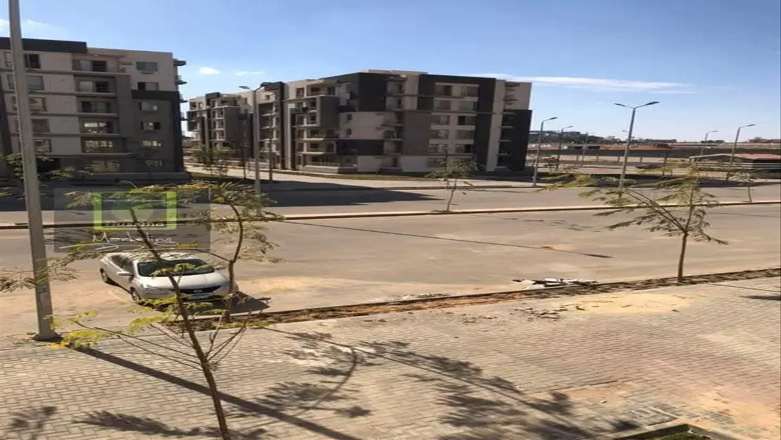 شقة رائعة للإيجار مع شرفة وحارس أمن