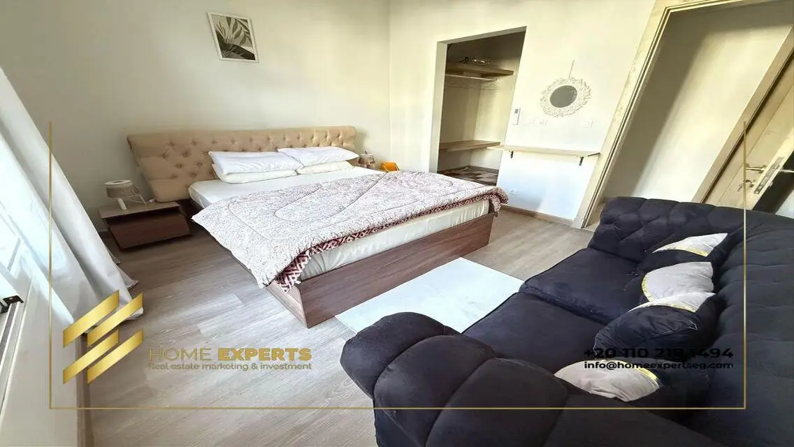 Luxury Apartment with Private Garden and Shared Pool