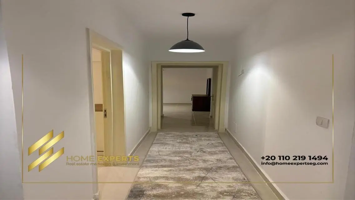 Spacious Apartment for Sale - 1623 m²