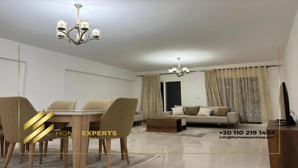 Spacious Apartment for Sale - 1623 m²