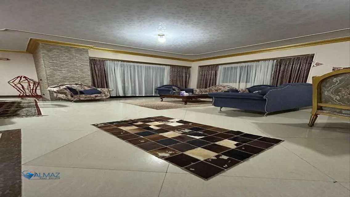 Luxury Apartment with 500 sqm, Balcony, and Security Guard
