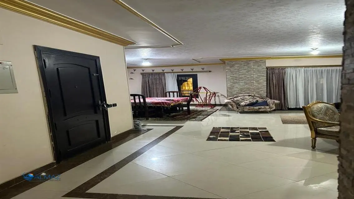 Luxury Apartment with 500 sqm, Balcony, and Security Guard