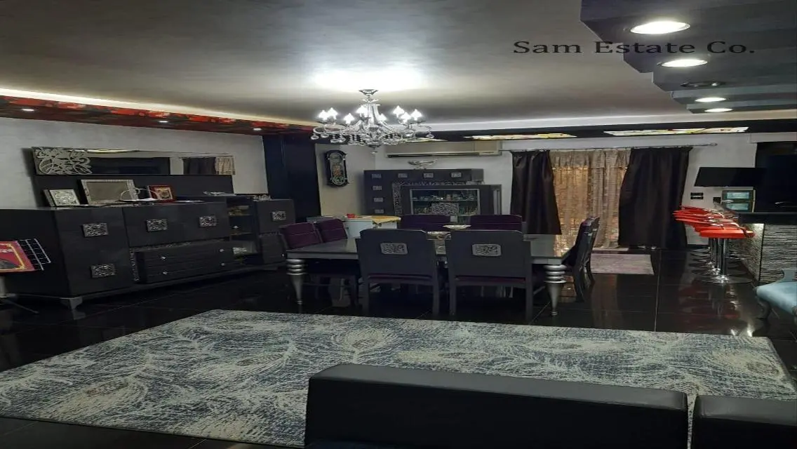 فيلا رائعة للبيع مع مسبح وحديقة خاصة