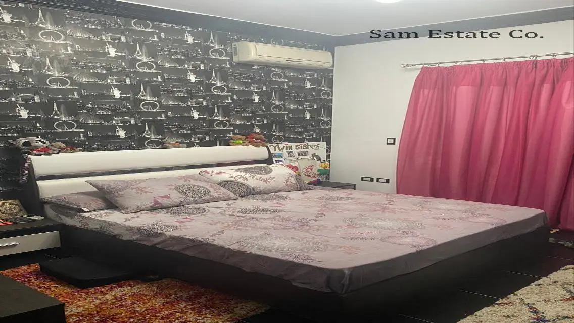 فيلا رائعة للبيع مع مسبح وحديقة خاصة