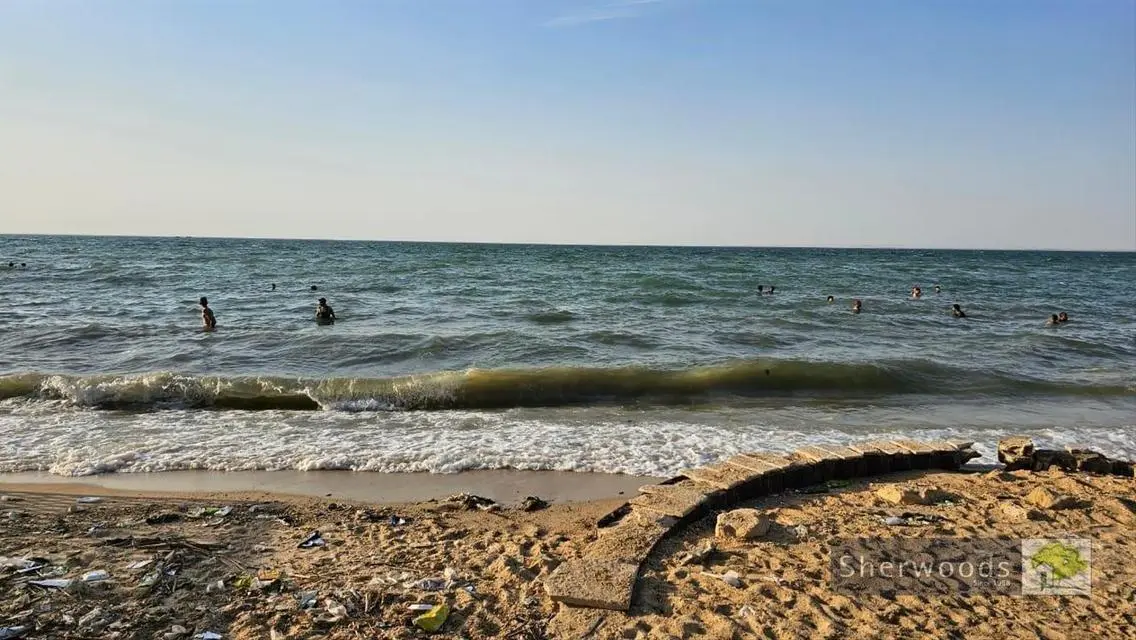 فيلا فاخرة بإطلالة مميزة على البحيرات