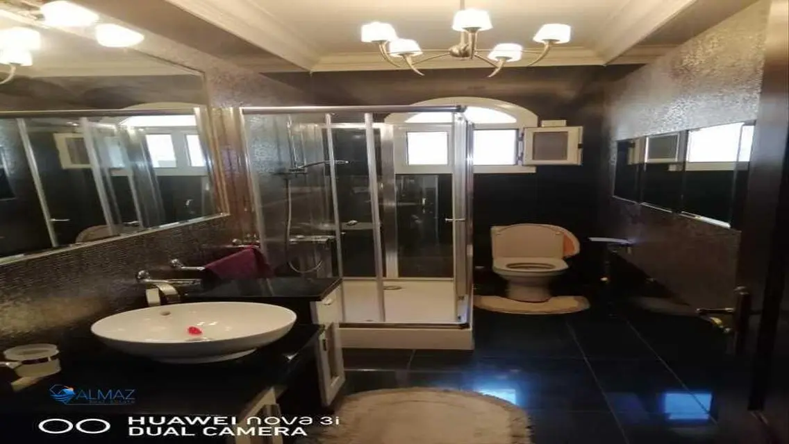 شقة حديثة للبيع في منطقة مميزة