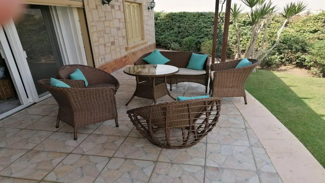 Luxury Apartment with Private Garden and Pool
