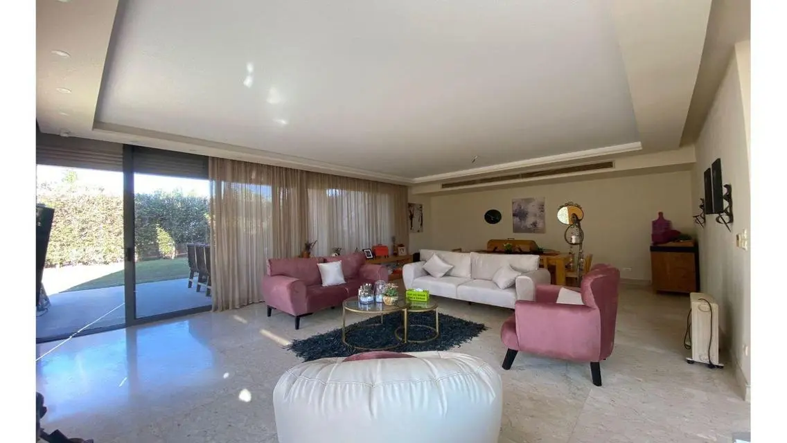 Luxurious House for Sale in Prime Area