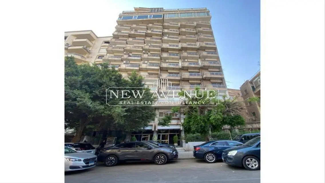 Luxurious Office Space of 350 sqm with Premium Amenities