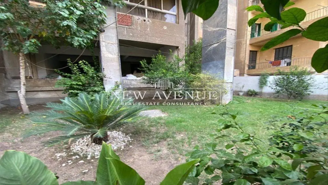Luxurious Office Space of 350 sqm with Premium Amenities