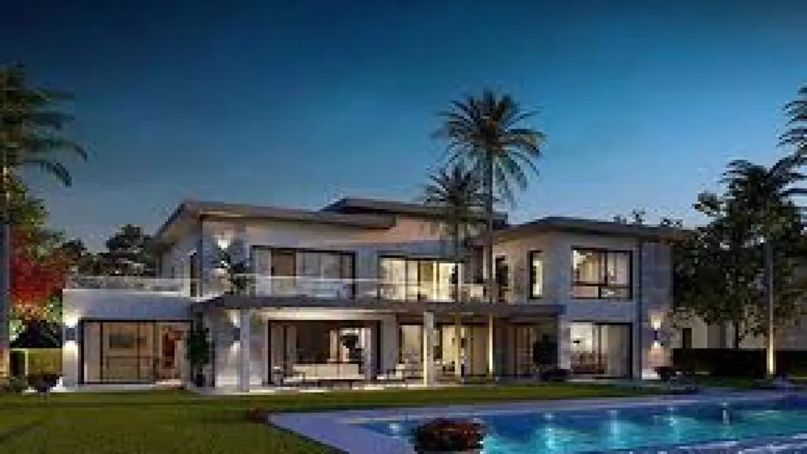 Luxury Apartment Overlooking Lakes at an Attractive Price