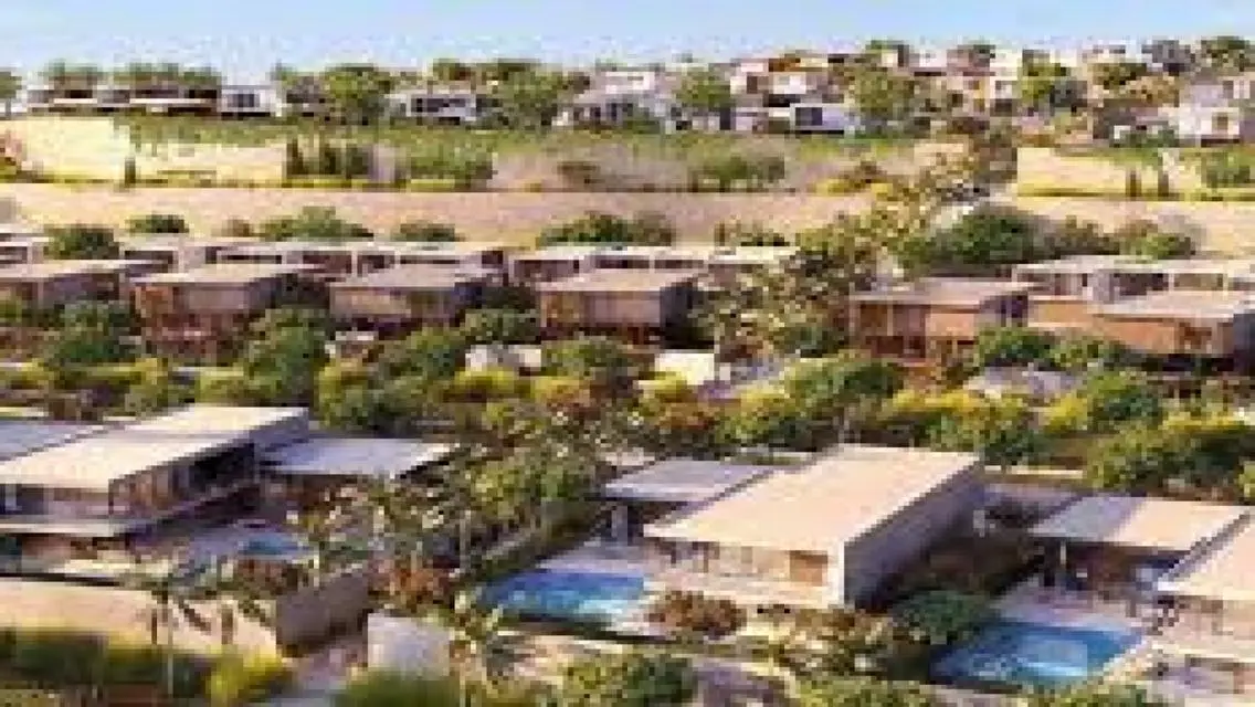Luxury Apartment Overlooking Lakes at an Attractive Price