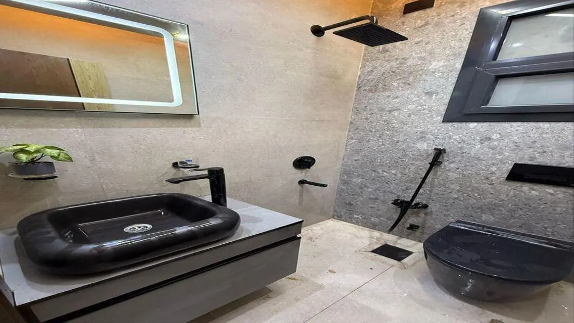 Elegant 2-Bedroom Apartment with Stunning Amenities