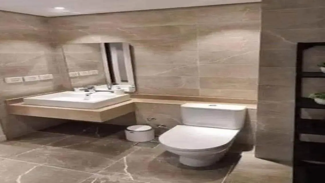 فيلا 2028 في قرية ويست دورا