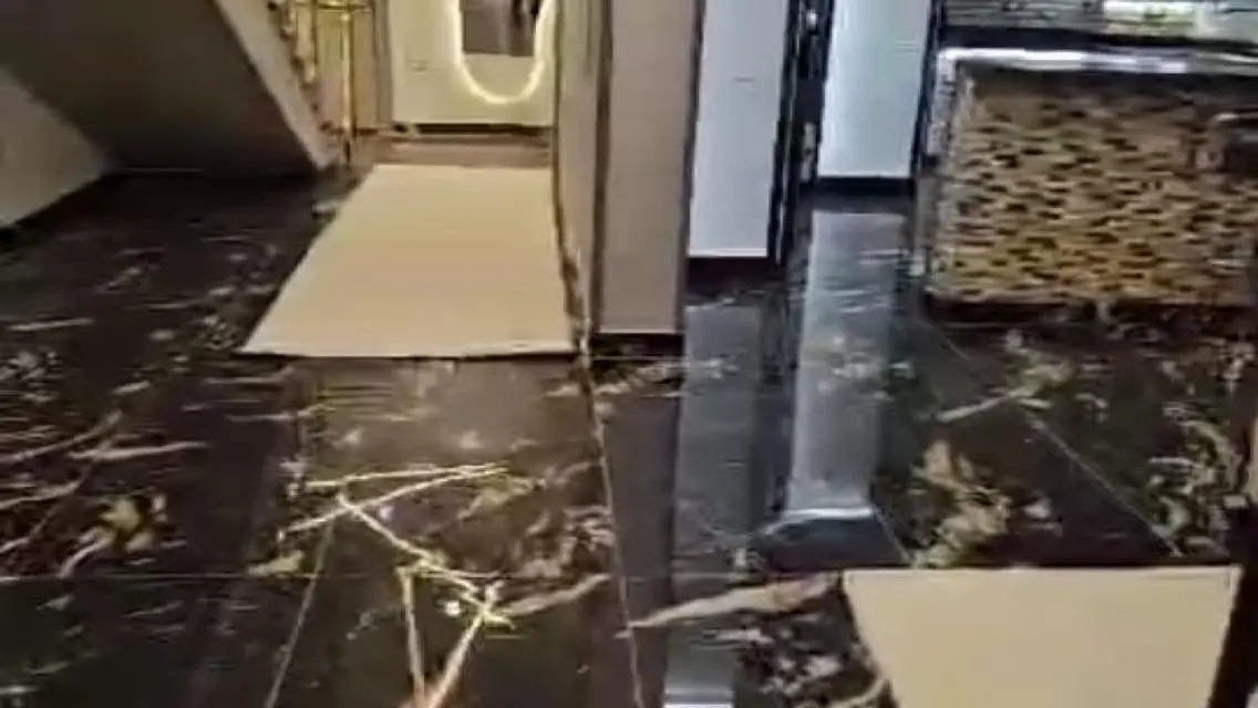 فيلا فاخرة للبيع بتصميم عصري