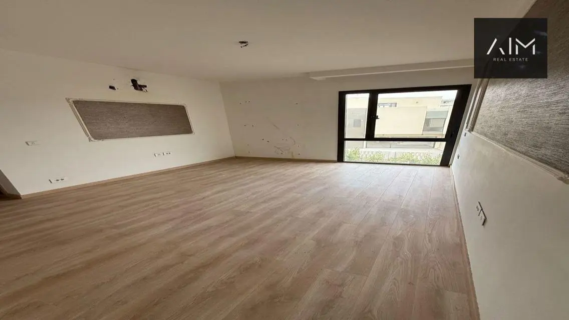Luxury Apartment with Spacious Balcony and Security Guard