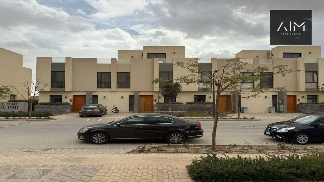 Luxury Apartment with Spacious Balcony and Security Guard
