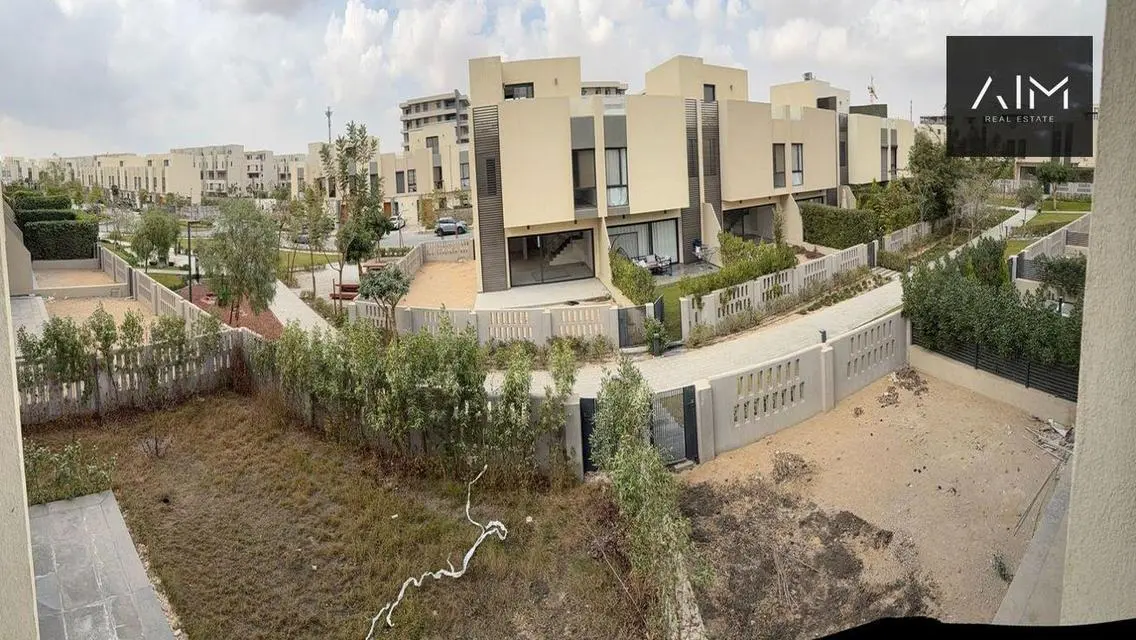 Luxury Apartment with Spacious Balcony and Security Guard