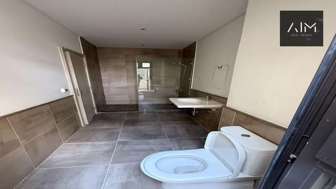 Luxury Apartment with Spacious Balcony and Security Guard