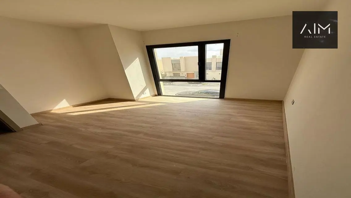 Luxury Apartment with Spacious Balcony and Security Guard