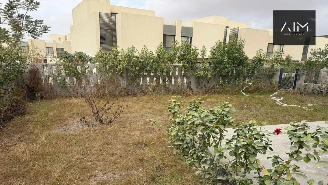 Luxury Apartment with Spacious Balcony and Security Guard