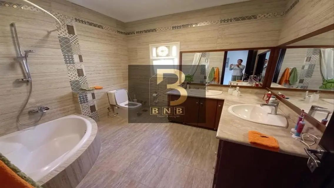 شقة فاخرة بمساحة 450 متر في هندي 20