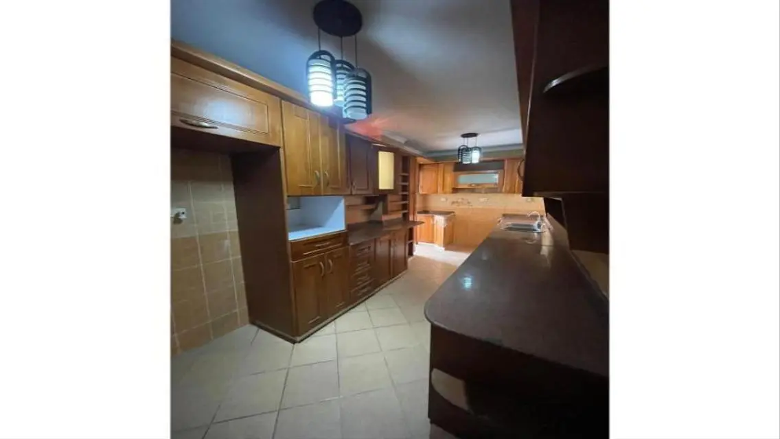 Luxurious 155 sqm Apartment in Heart of the City