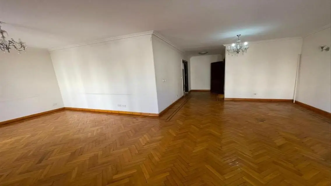 Luxurious 155 sqm Apartment in Heart of the City