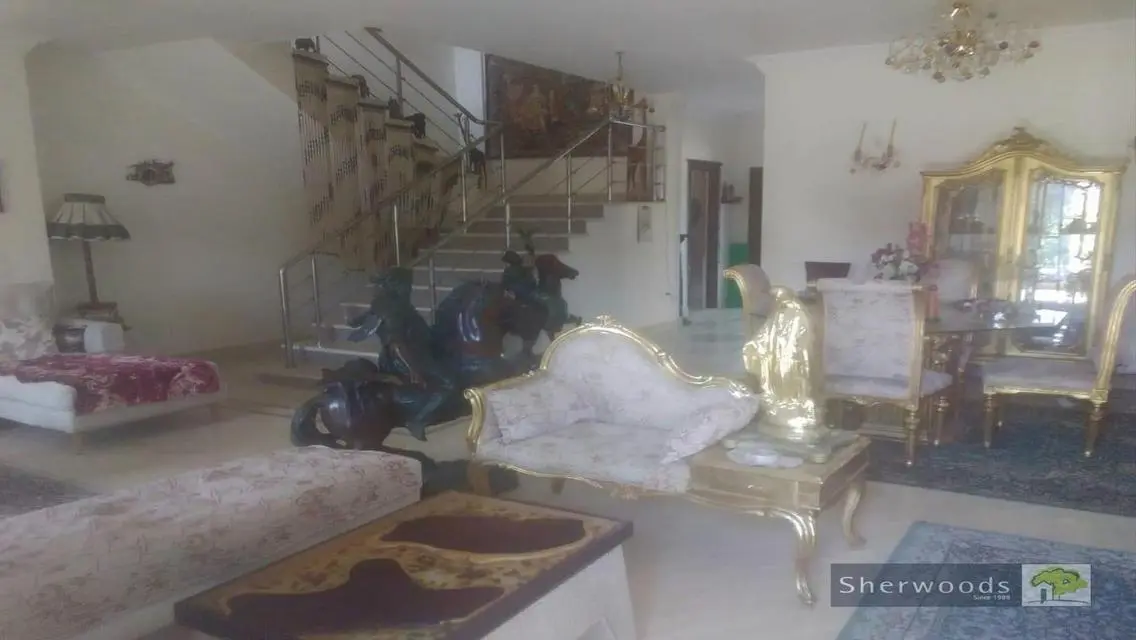 Luxurious Villa for Sale in a Prime Location