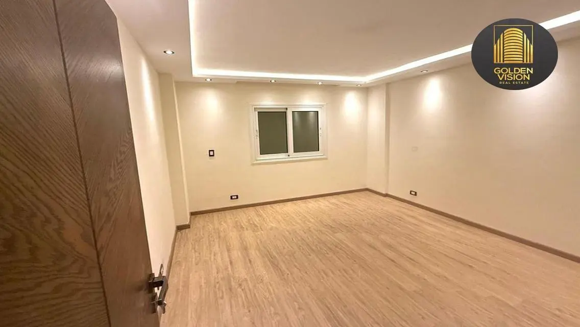 شقة فاخرة للبيع في B6-141-3-3-2