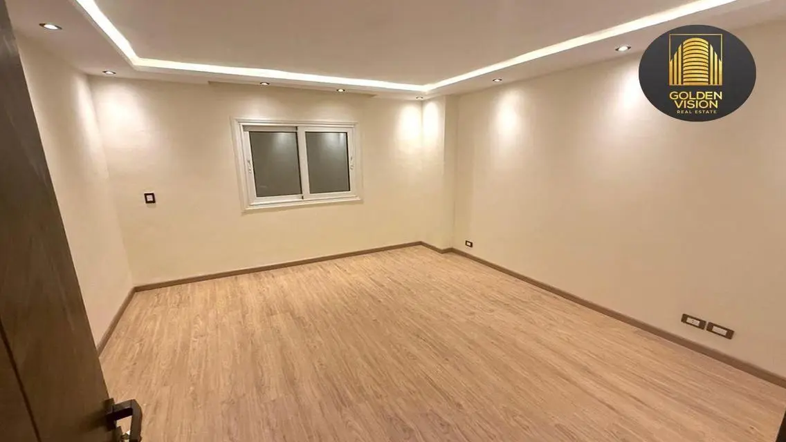شقة فاخرة للبيع في B6-141-3-3-2