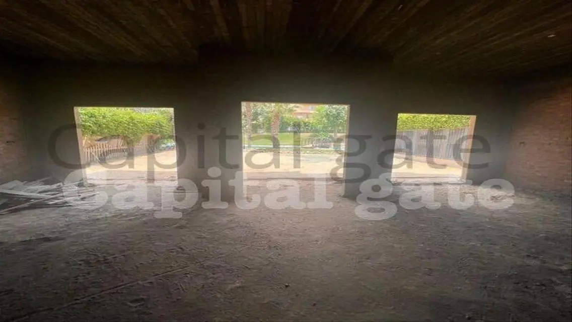 فيلا فاخرة مطلة على معلم رئيسي