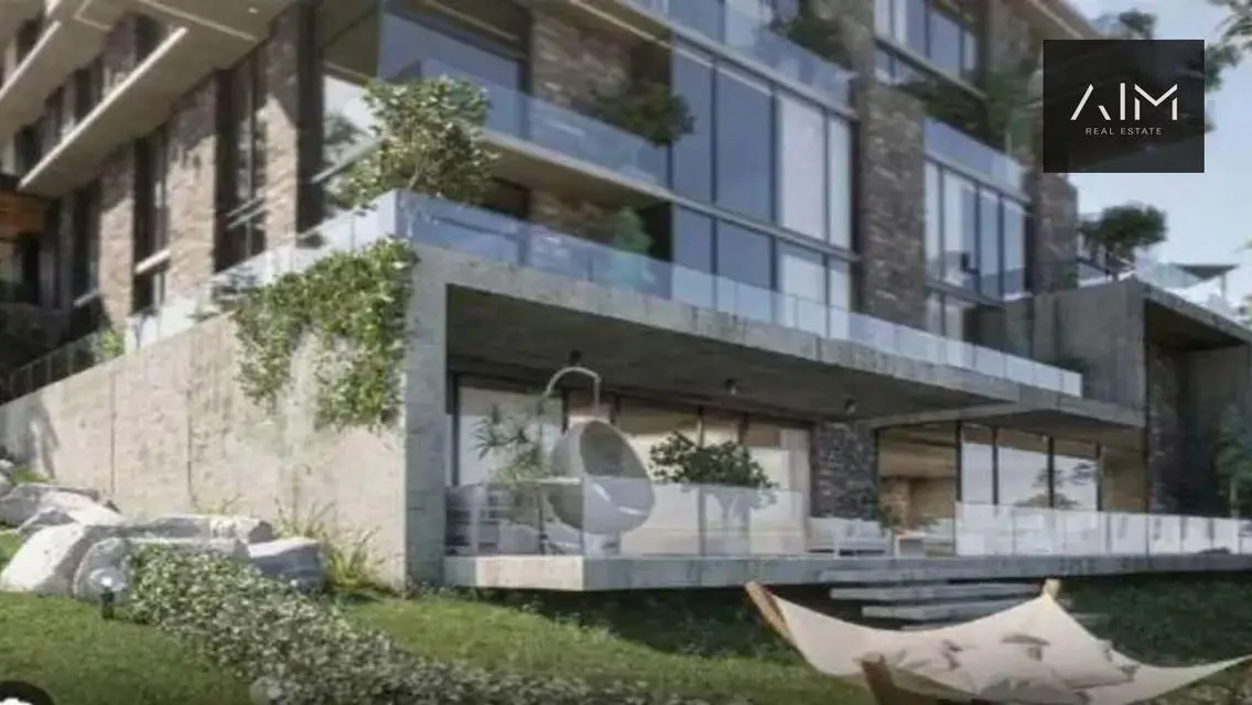 Luxury Apartment with Spacious Private Garden