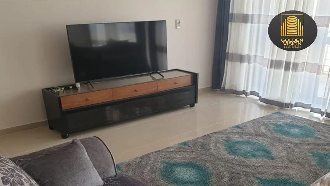 شقة فاخرة بتكييف مركزي في موقع متميز